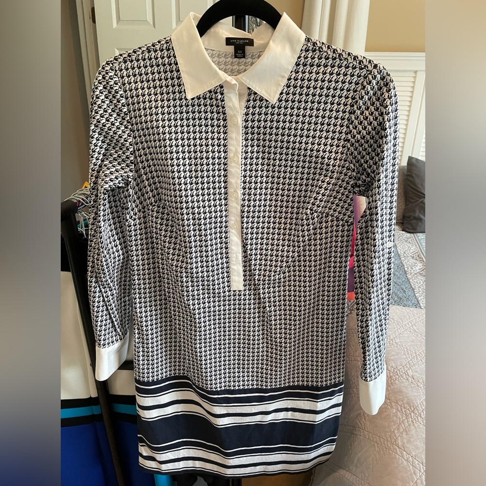 Ann Taylor shirt, dress size extra small with some stretch :-)